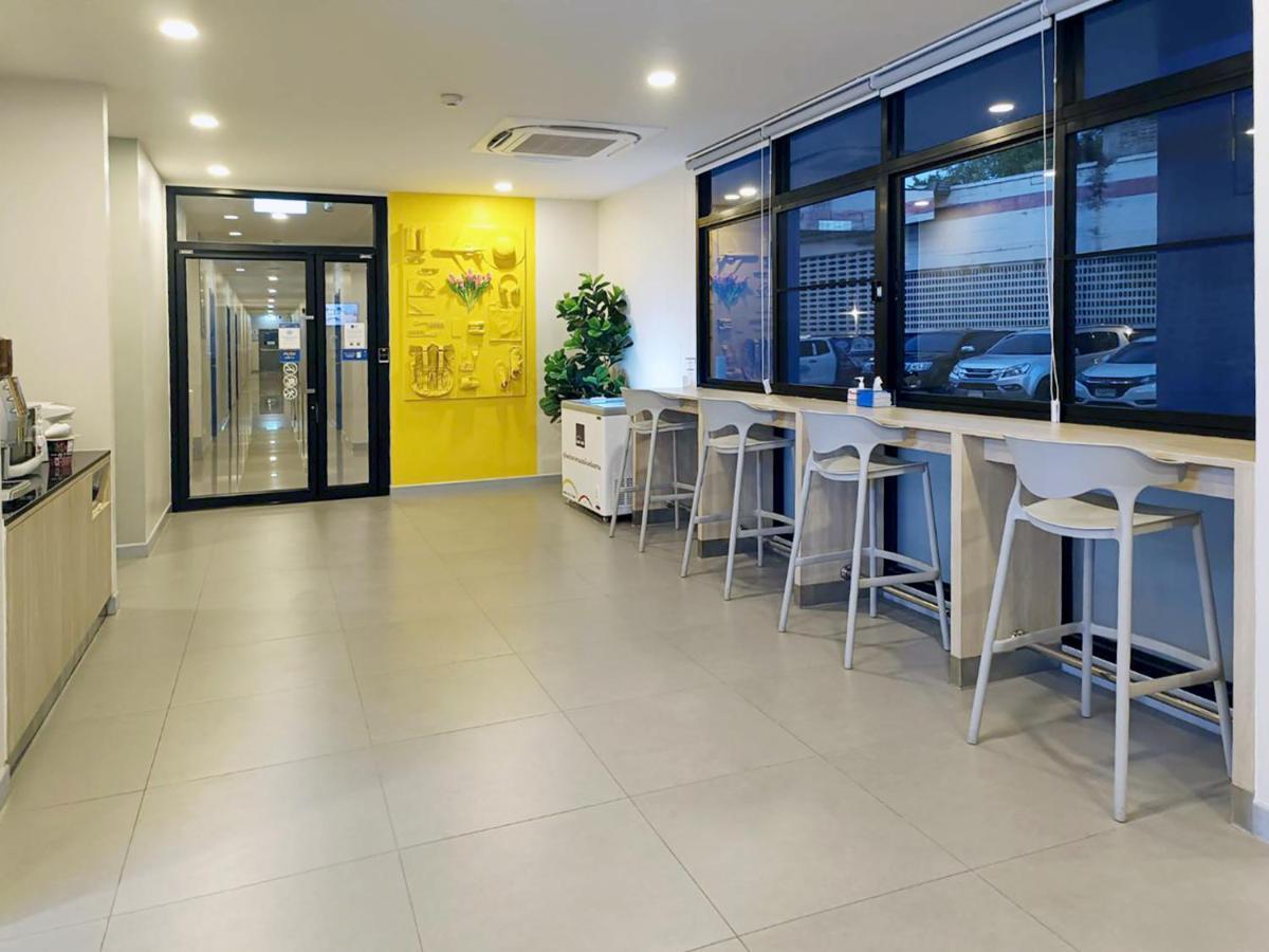 Hop Inn Chaiyaphum Exterior foto